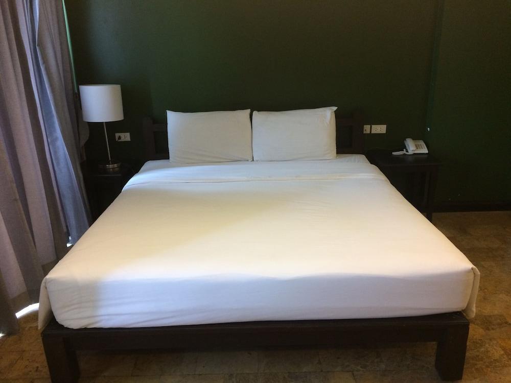 בנגקוק All Together Suite Hotel מראה חיצוני תמונה