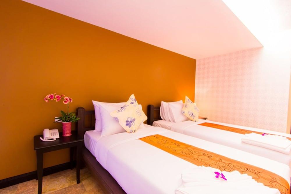 בנגקוק All Together Suite Hotel מראה חיצוני תמונה