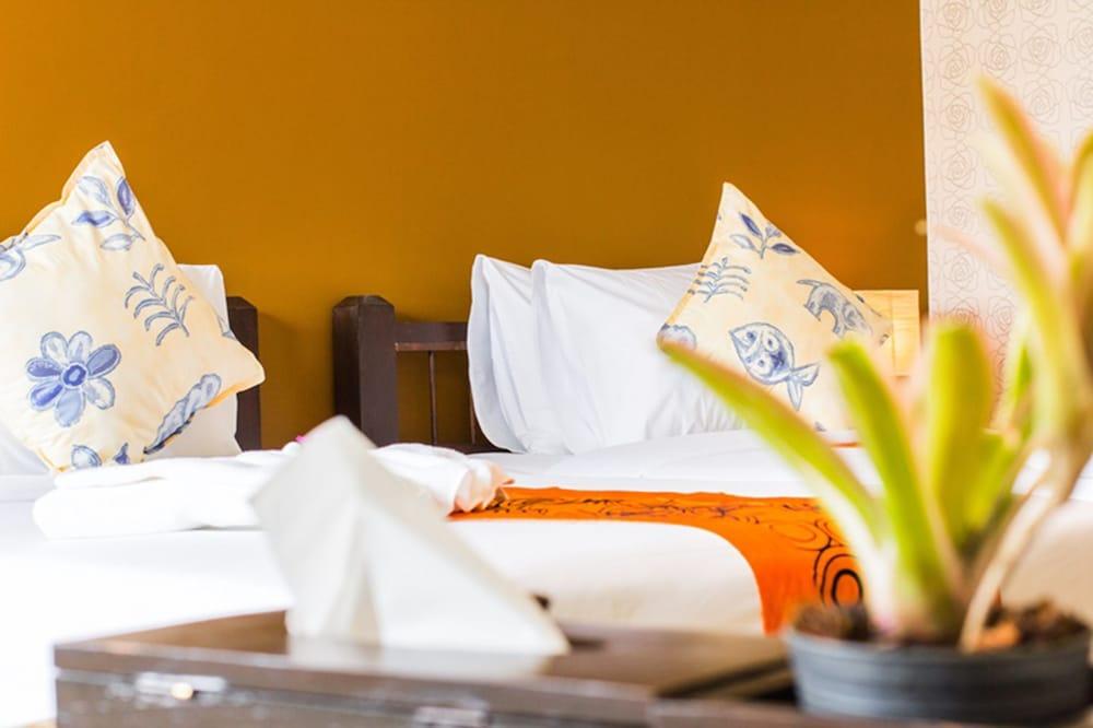 בנגקוק All Together Suite Hotel מראה חיצוני תמונה
