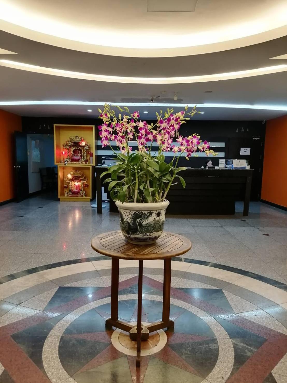 בנגקוק All Together Suite Hotel מראה חיצוני תמונה