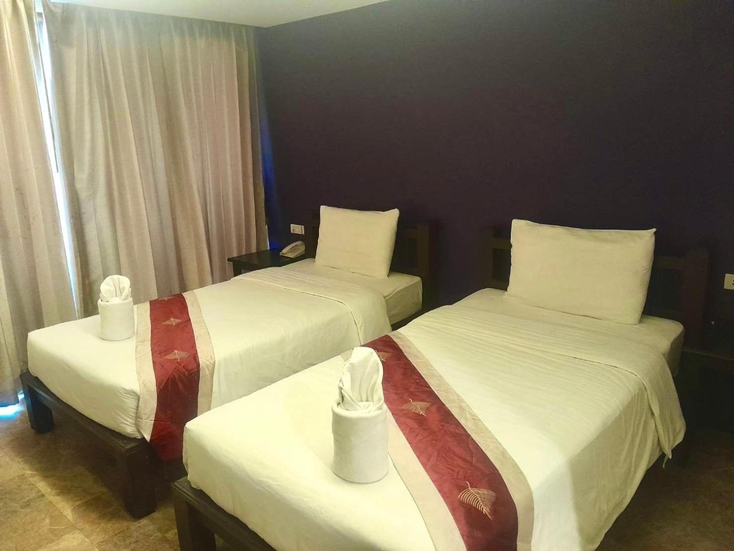 בנגקוק All Together Suite Hotel מראה חיצוני תמונה