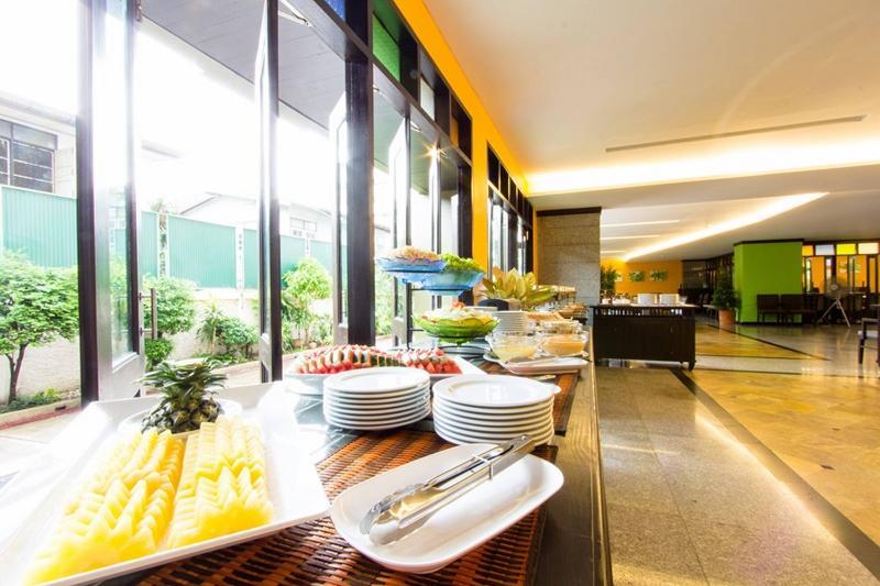 בנגקוק All Together Suite Hotel מראה חיצוני תמונה